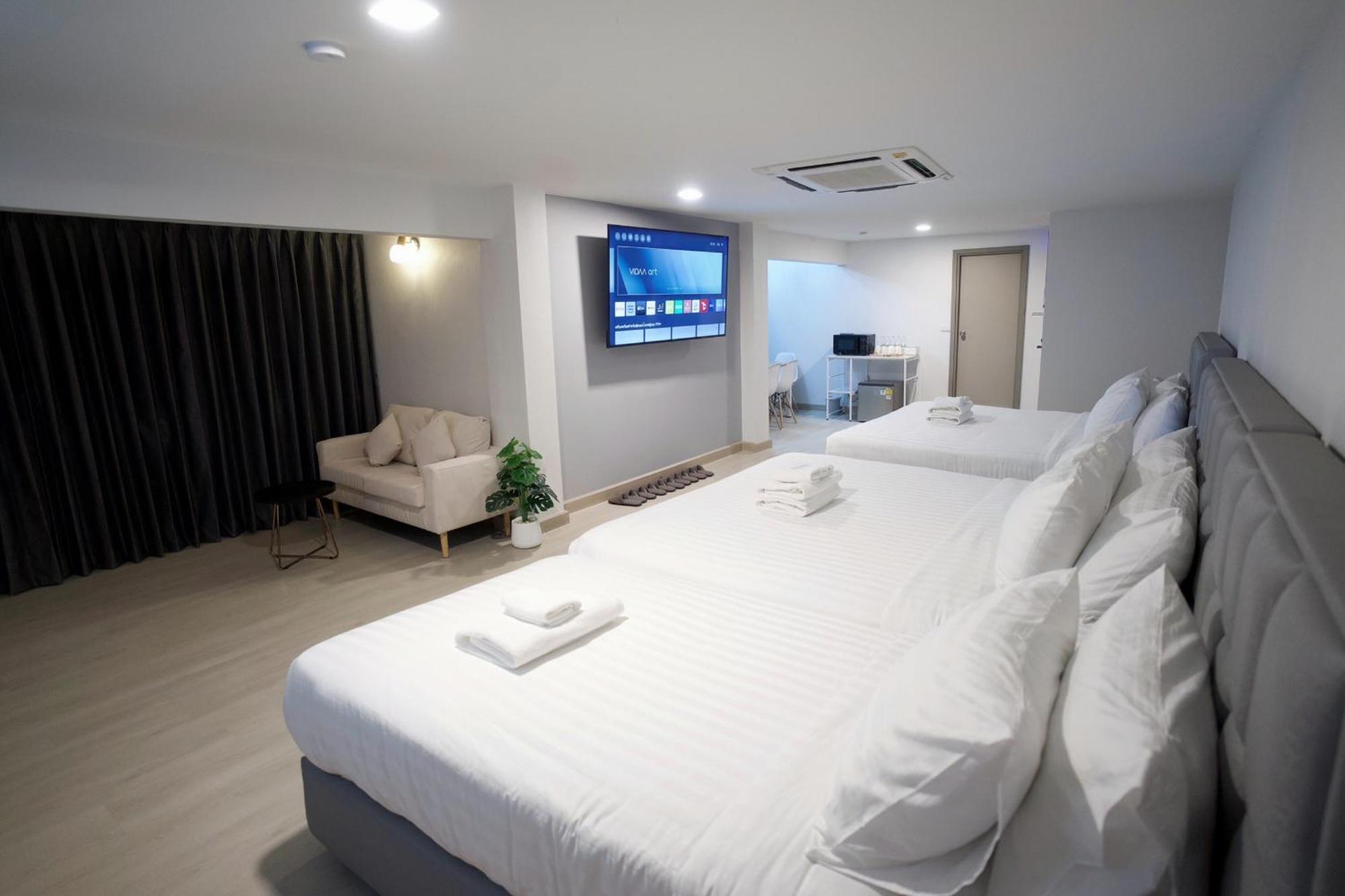 The Space Hotel Lampang Bagian luar foto