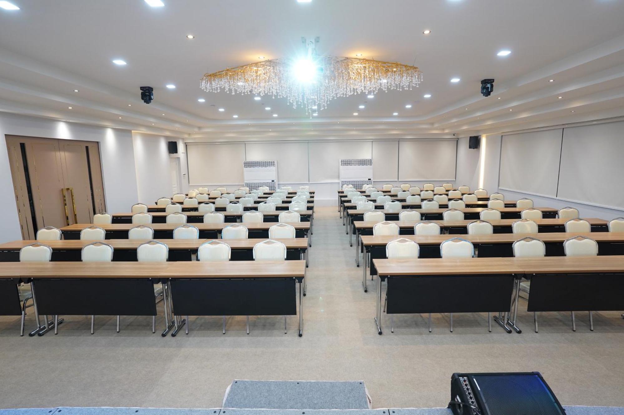 The Space Hotel Lampang Bagian luar foto
